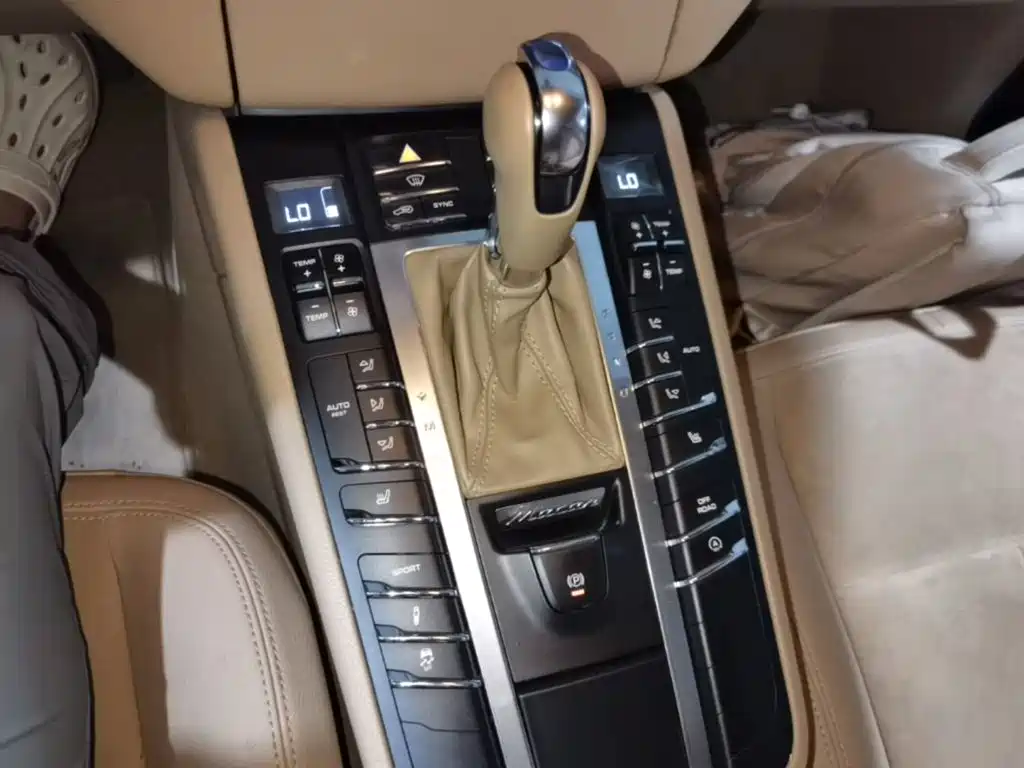 Porsche Macan — миниатюра 14
