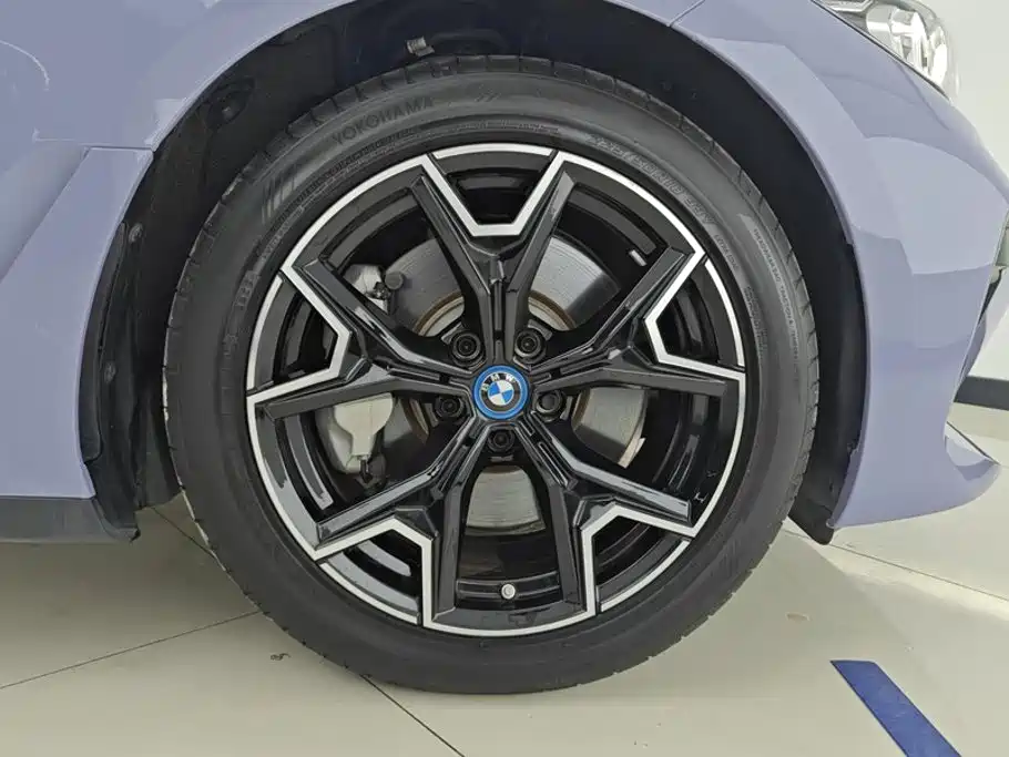 BMW i3 — миниатюра 6