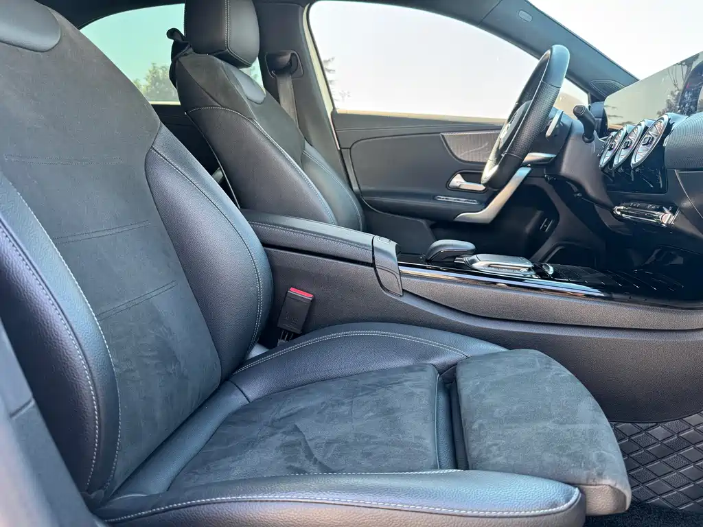 Mercedes-Benz A-Class — миниатюра 14