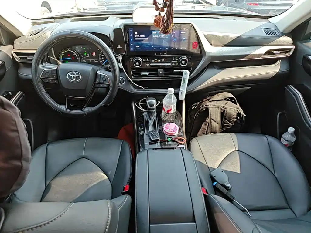 Toyota Highlander — миниатюра 10
