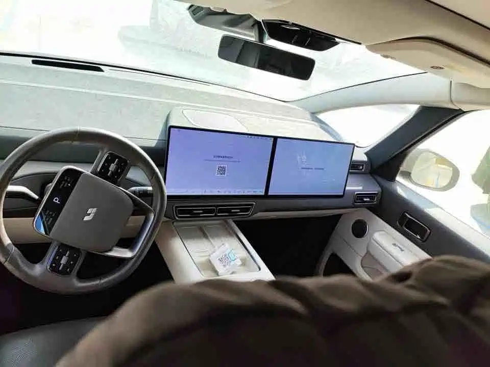 Li Auto Li MEGA — миниатюра 6