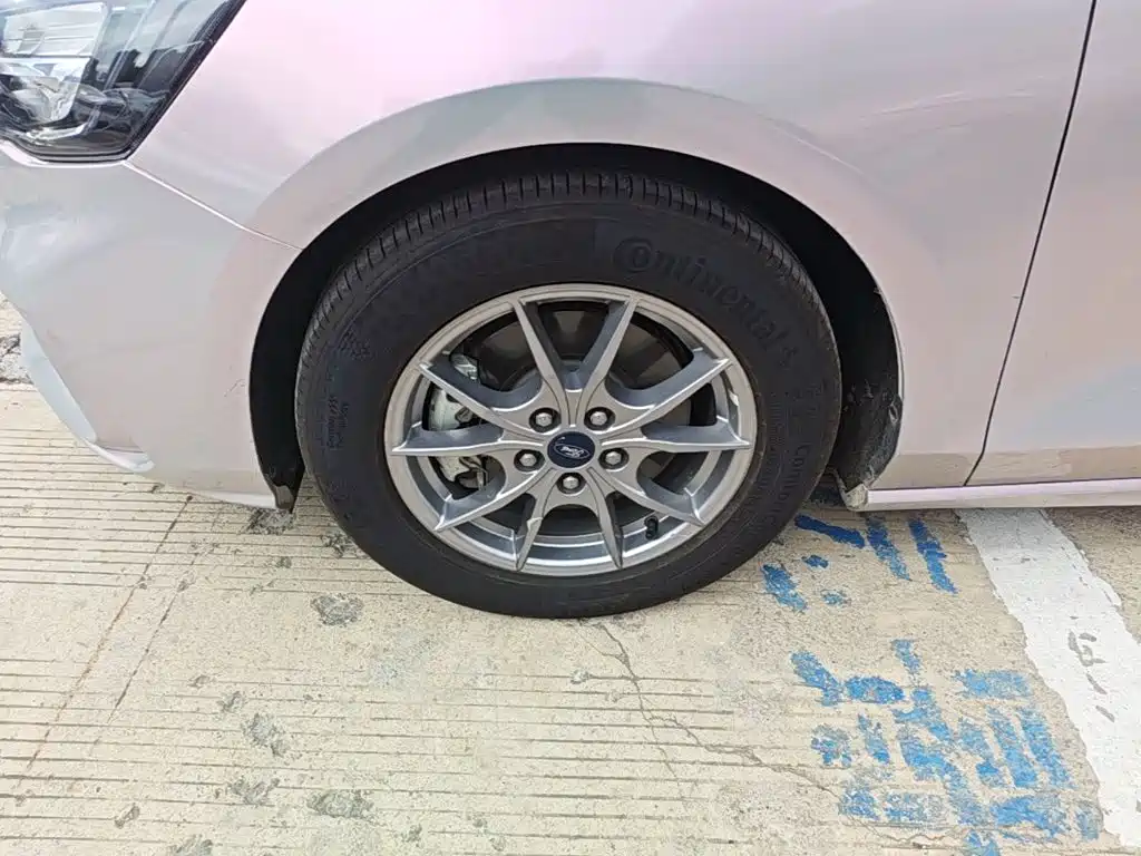 Ford Focus — миниатюра 23