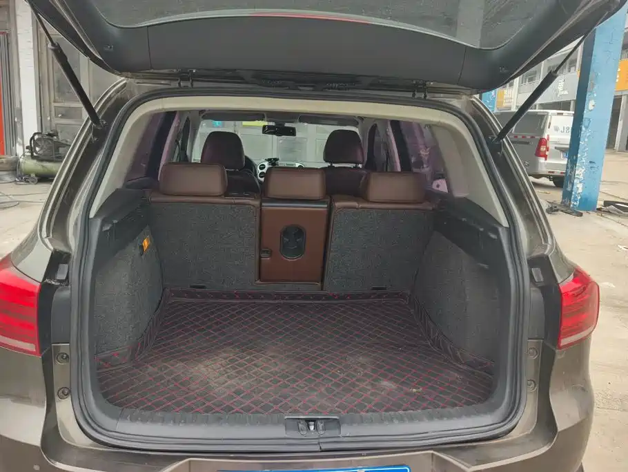 Volkswagen Tiguan — миниатюра 3