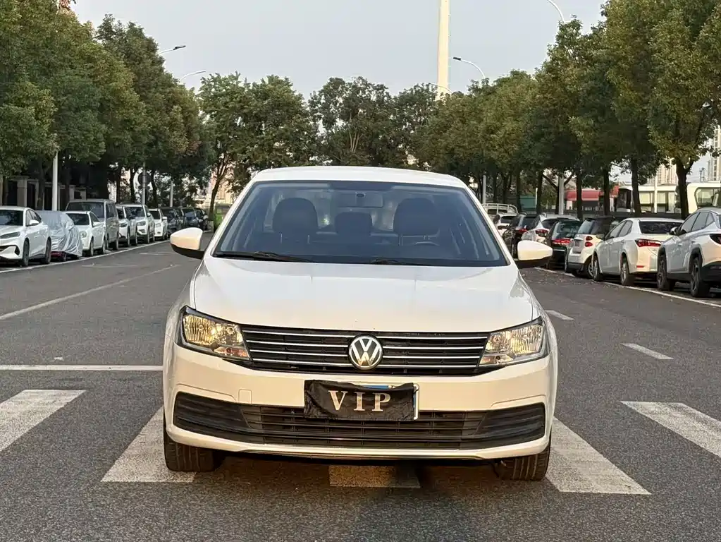 Volkswagen Lavida — миниатюра 2
