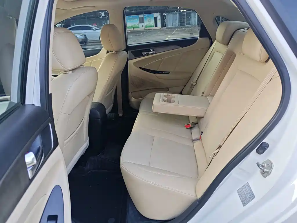 Changan Eado — миниатюра 14