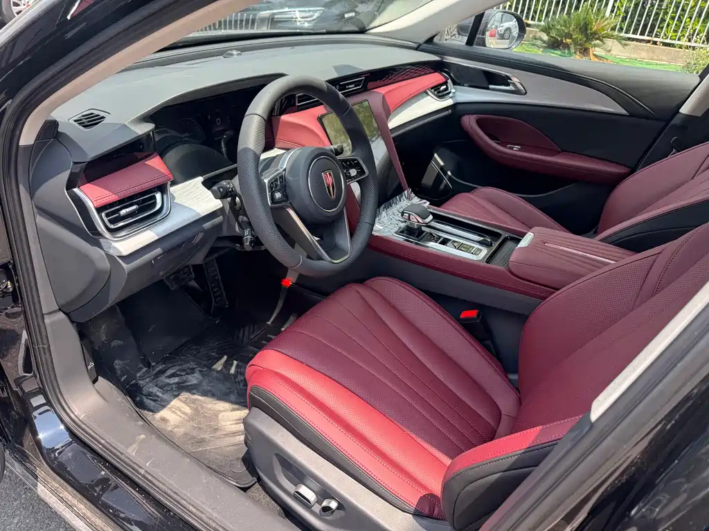 Hongqi H5 2025 2.0T AT