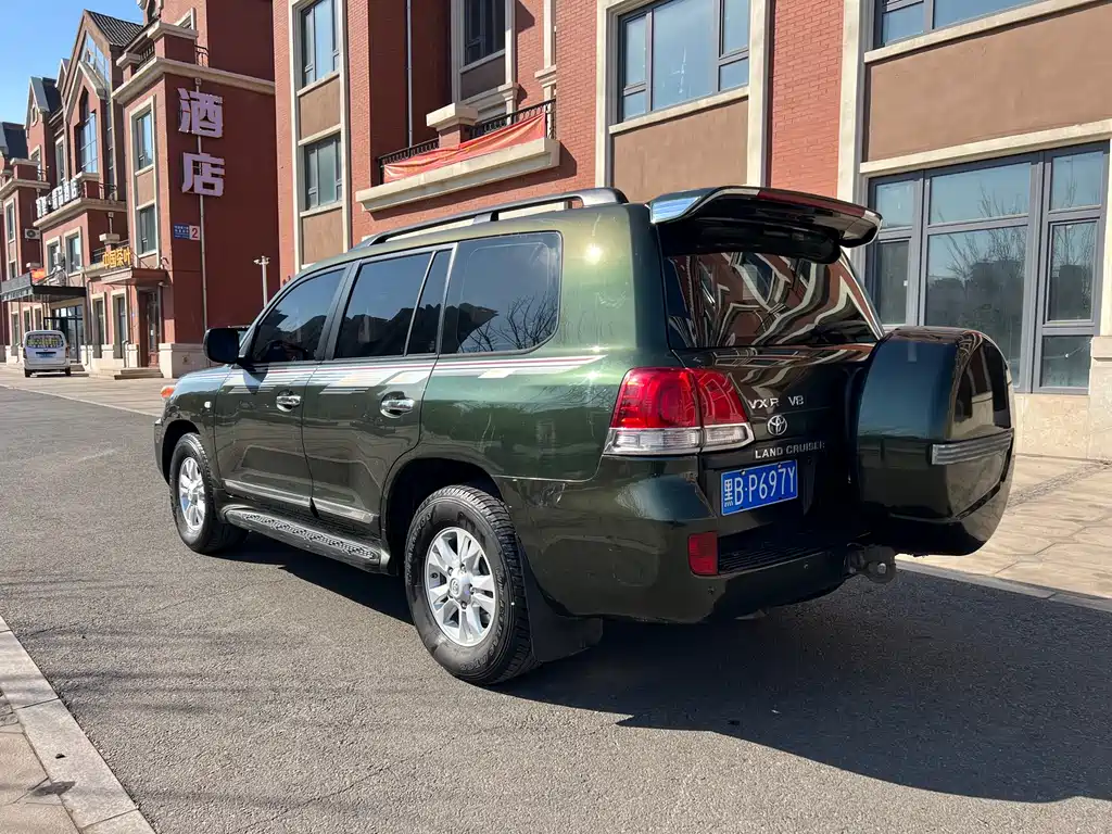 Toyota Land Cruiser