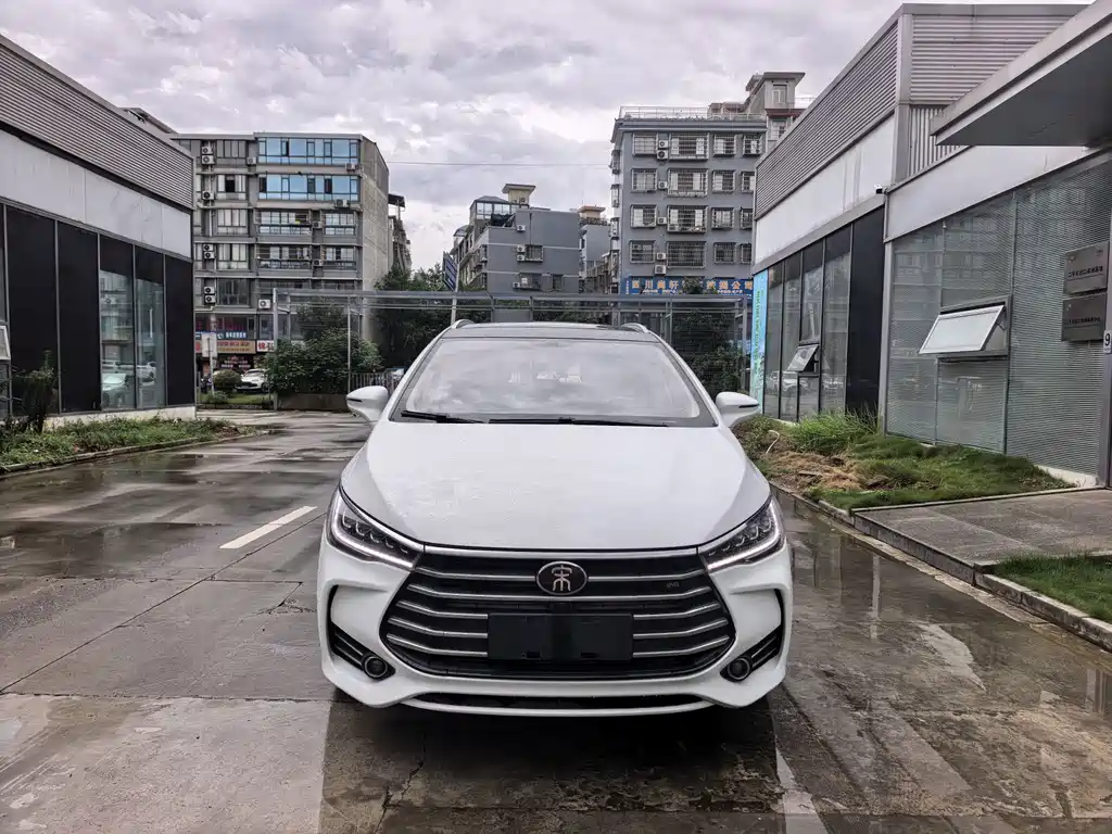 BYD MAX — миниатюра 2
