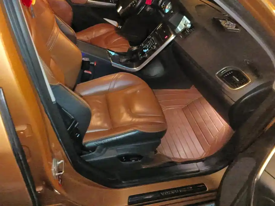 Volvo S60 (Import) — миниатюра 8