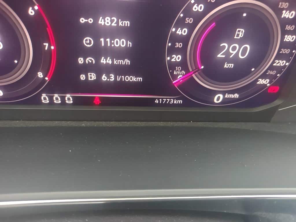 Volkswagen Passat 1.4 л 2023 г. Чёрный, пробег 41700 км