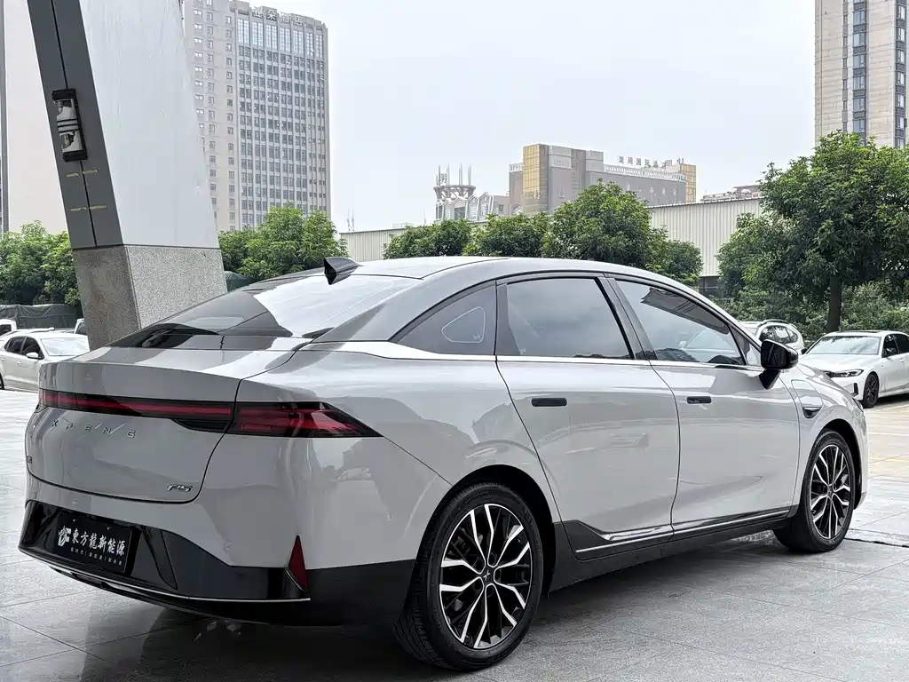 XPeng P5 — миниатюра 9