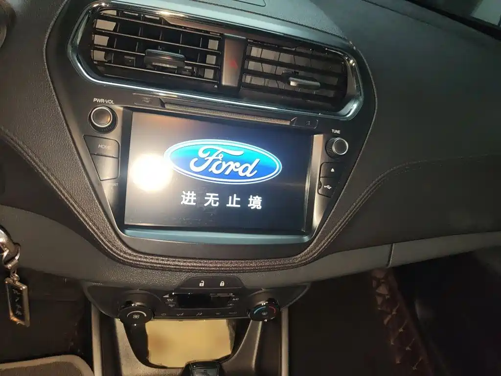 Ford Escort — миниатюра 6