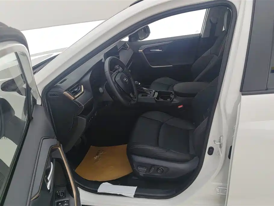 Toyota Wildlander 2024 2.5L E-CVT Luxury PLUS