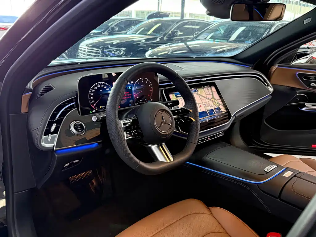 Mercedes-Benz E-Class — миниатюра 6