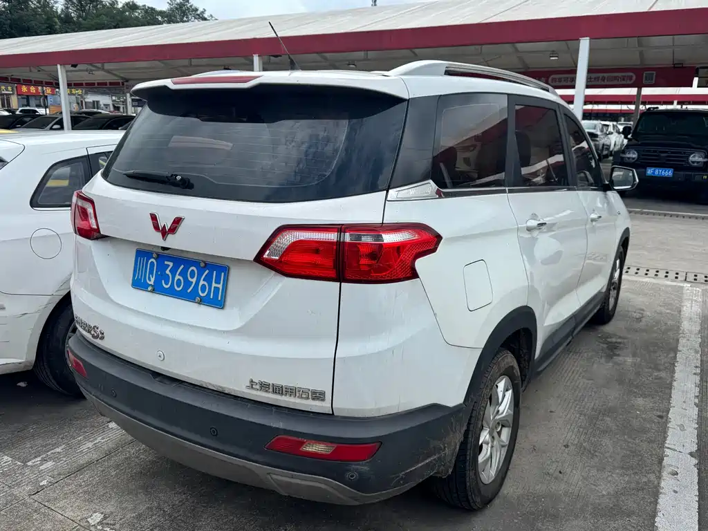 Wuling Hongguang S3 — миниатюра 2
