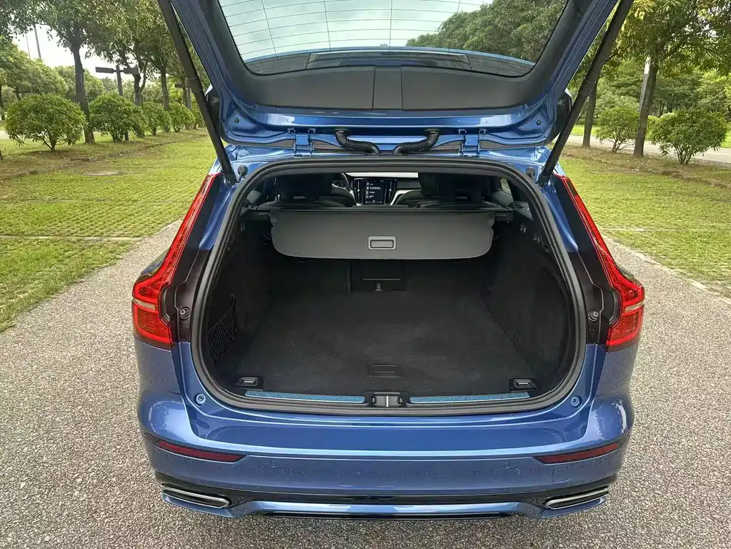 Volvo V60 2021 B5 Sport