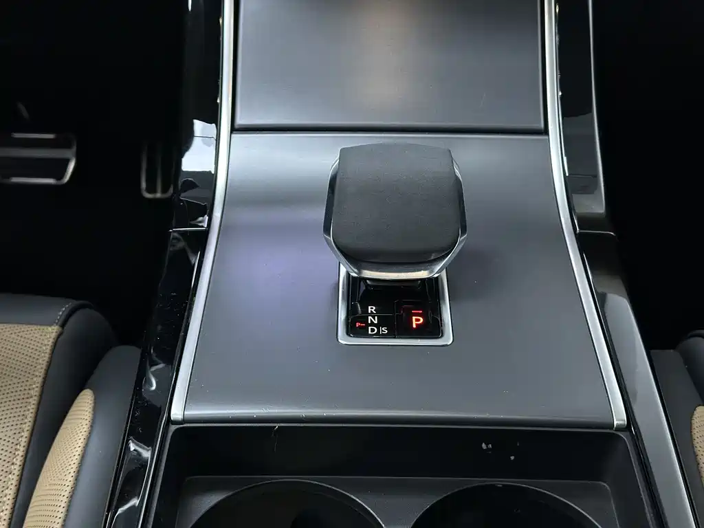 Land Rover Range Rover Velar 2024 Dynamic HSE