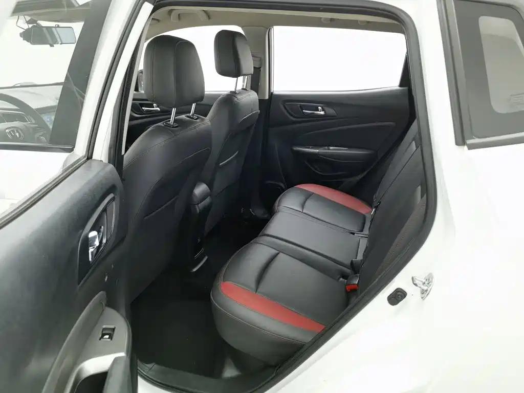 Changan CS15 — миниатюра 15