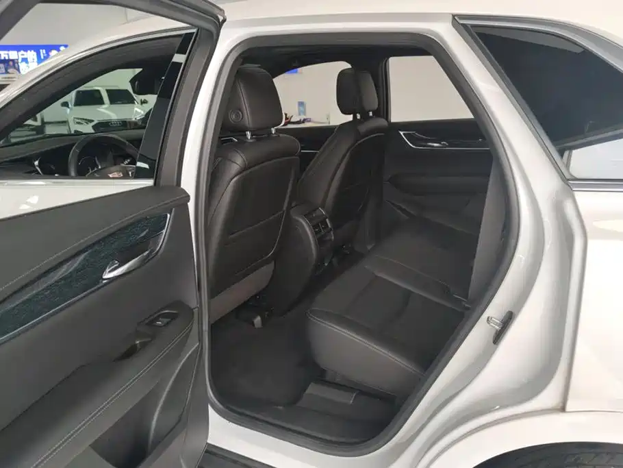 Cadillac XT5 — миниатюра 11