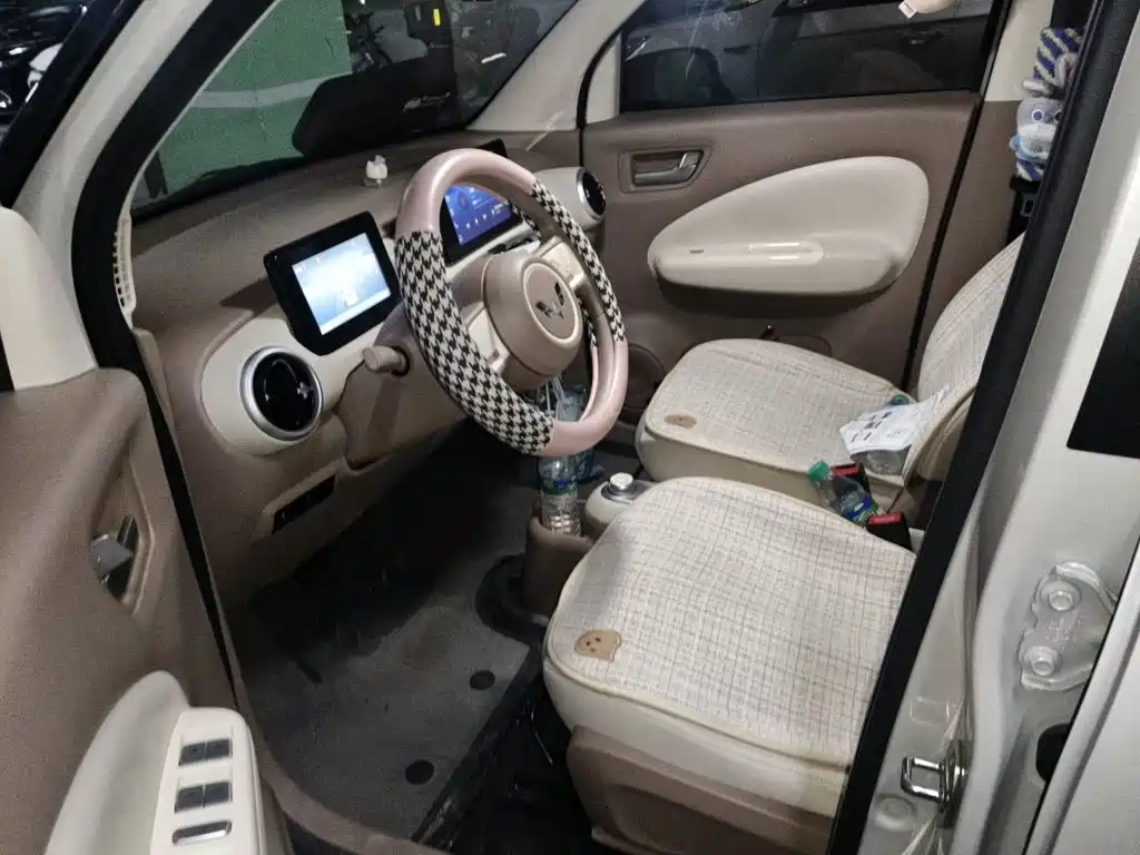 Wuling MINIEV — миниатюра 11