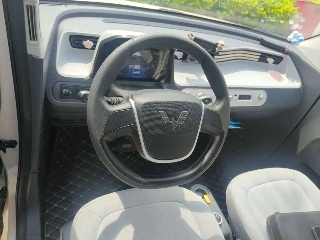 Wuling MINIEV — миниатюра 6
