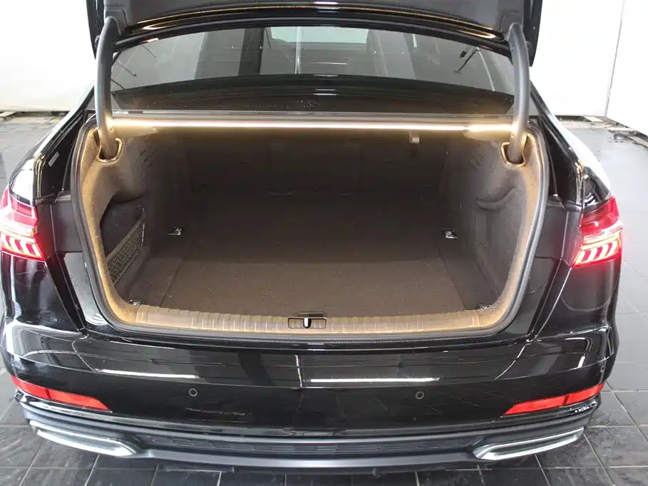 Audi A6L 2022 40 TFSI Luxury