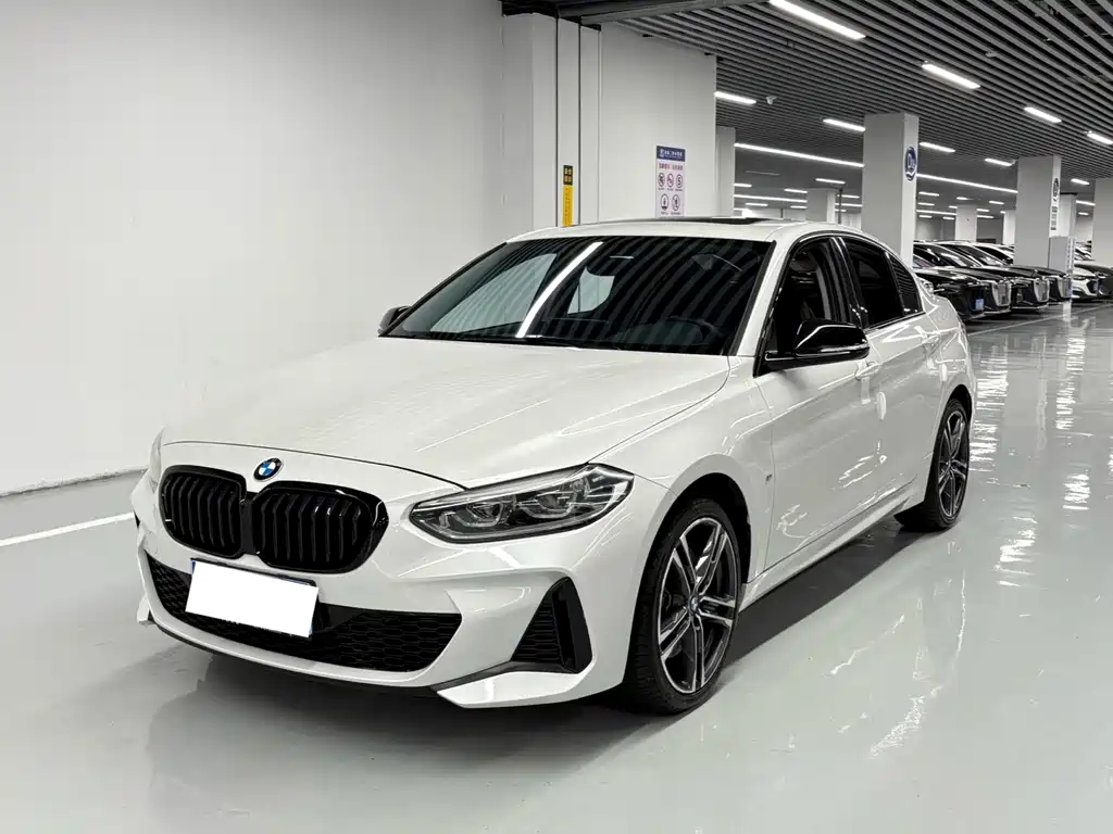 BMW 1 Series 2021
