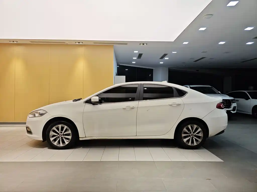 Fiat Viaggio 2012 1.4T AT