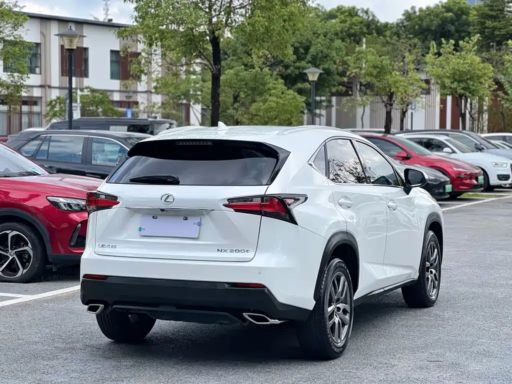 Lexus NX — миниатюра 6