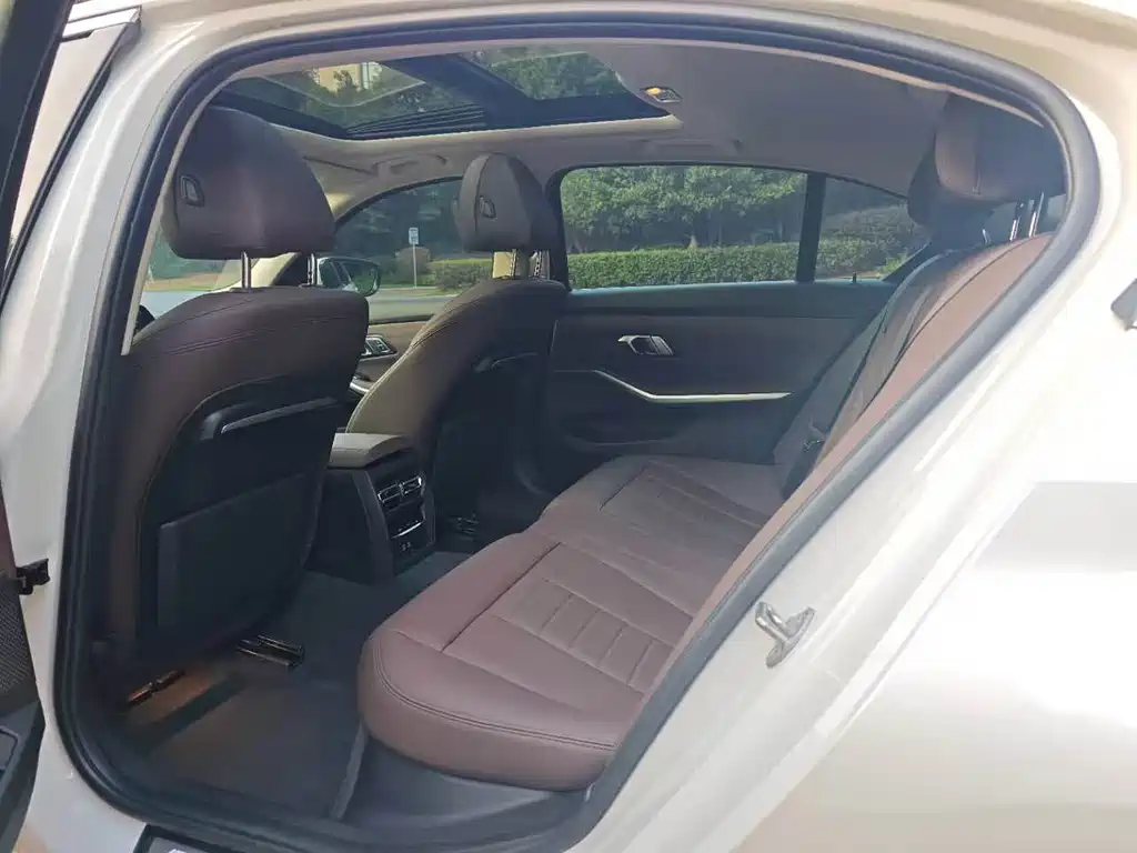 BMW 3 Series — миниатюра 6