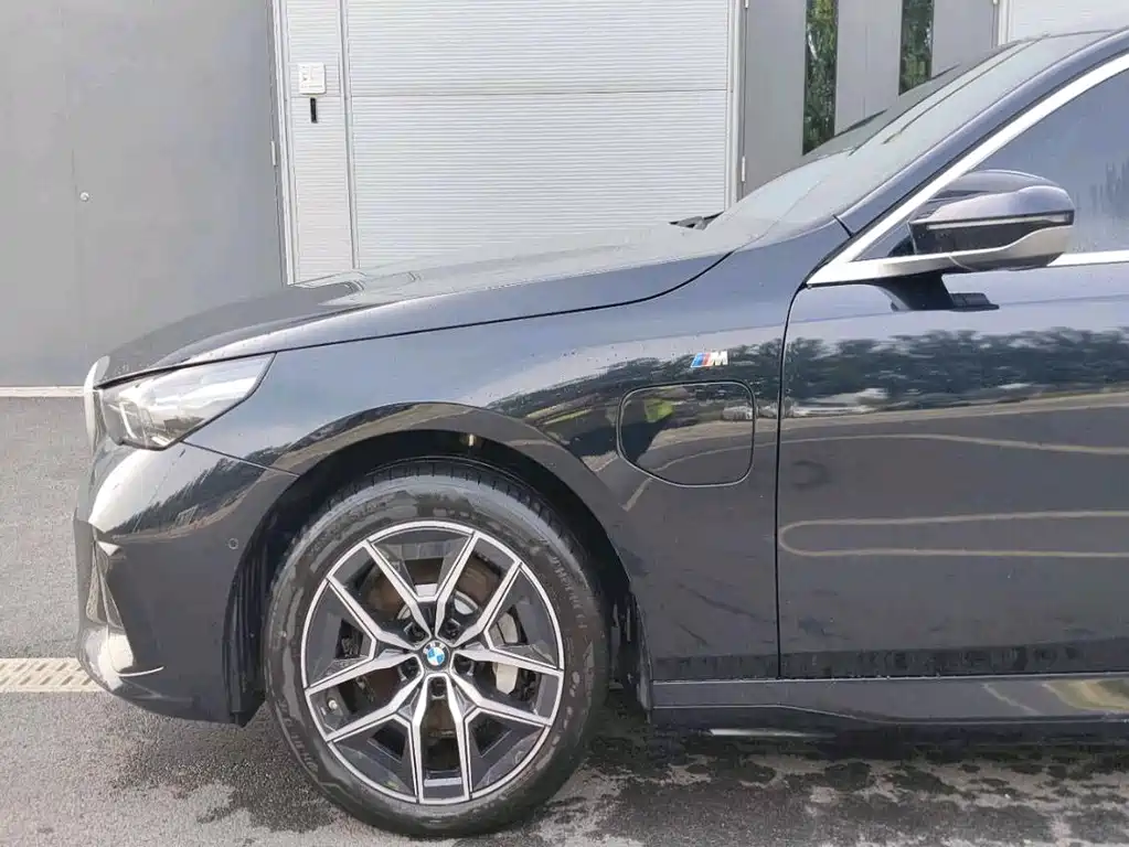 BMW i5 — миниатюра 4