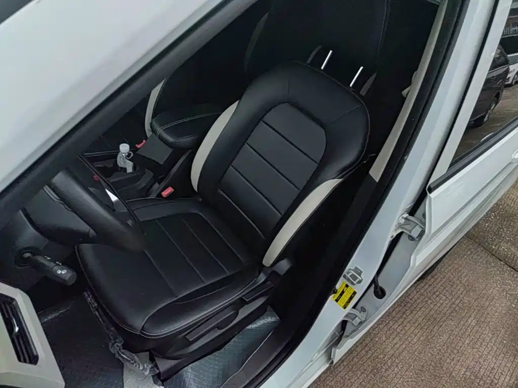 Wuling Hongguang PLUS — миниатюра 15