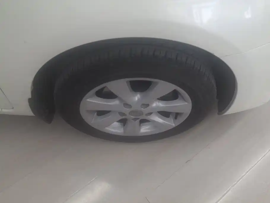 Nissan Tiida 2011 1.6L CVT Comfort