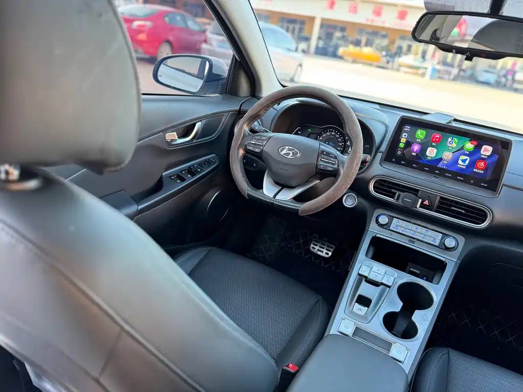 Hyundai Kona Electric — миниатюра 22