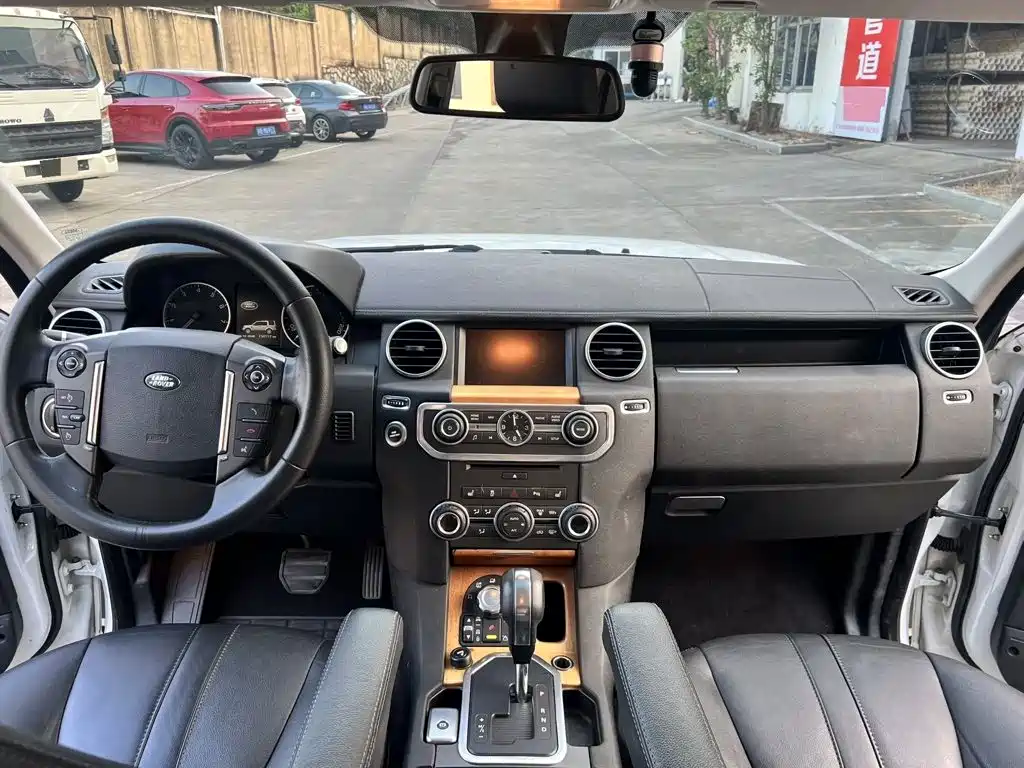 Land Rover Discovery — миниатюра 20
