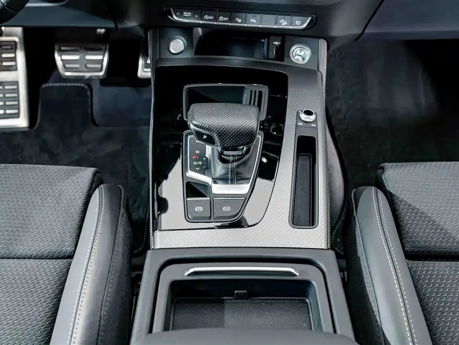 Audi Q5L Sportback — миниатюра 14
