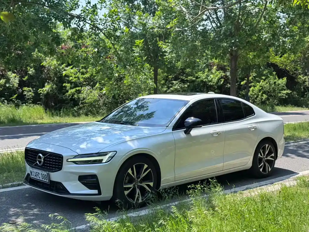 Volvo S60 2021