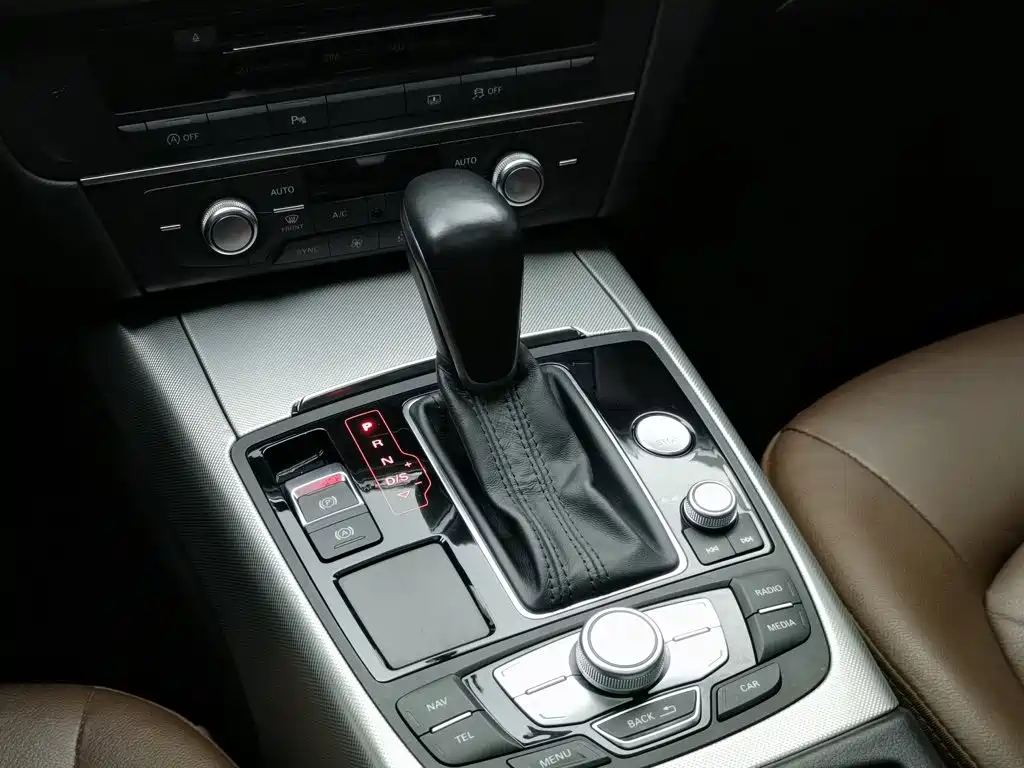 Audi A6L — миниатюра 13