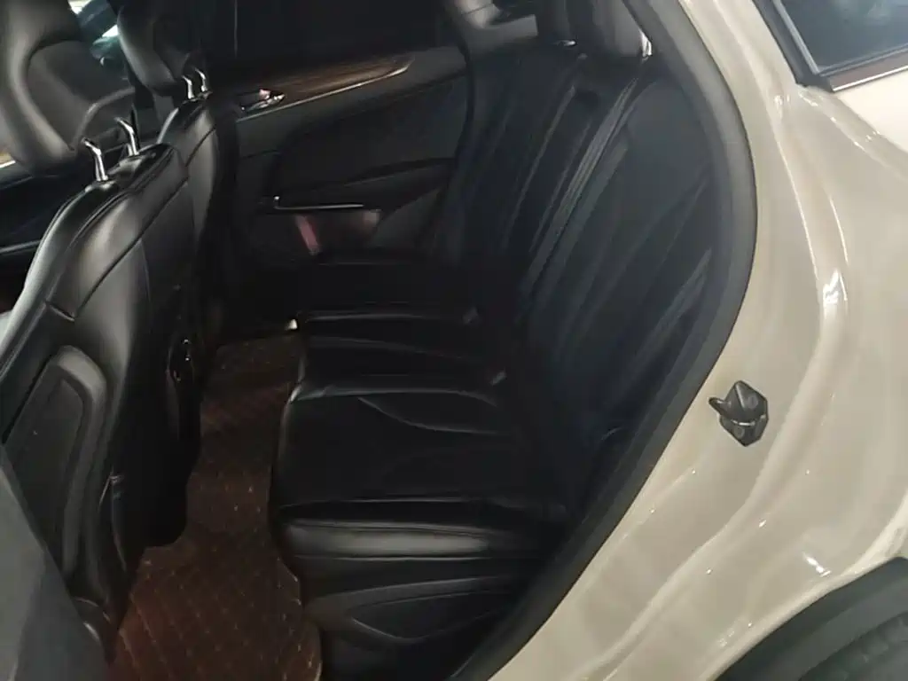Lincoln MKC — миниатюра 17