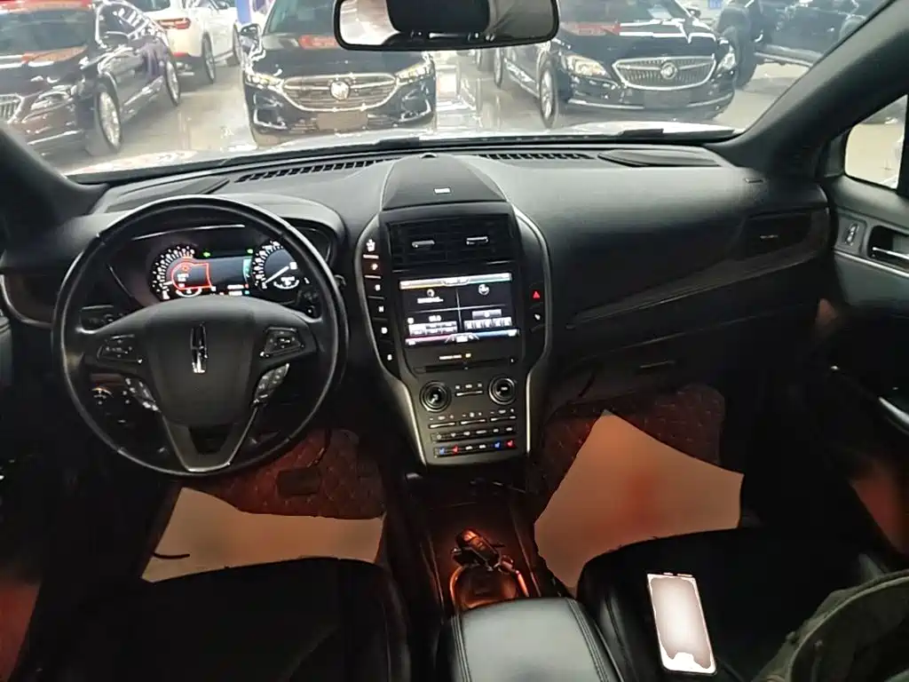 Lincoln MKC — миниатюра 10