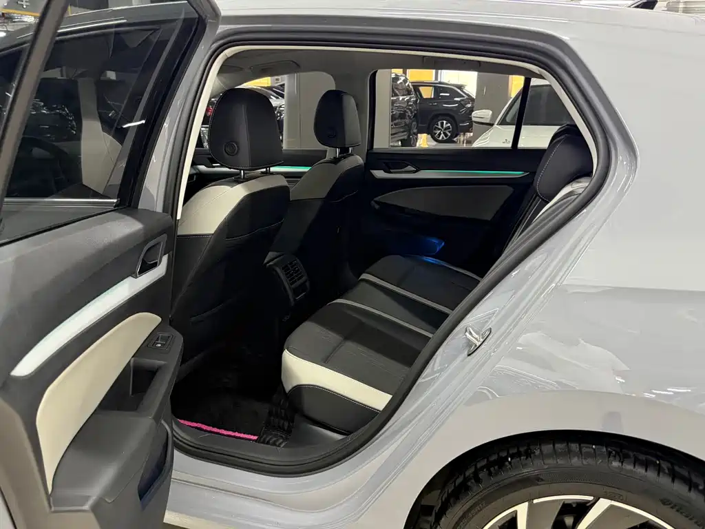 Volkswagen Golf — миниатюра 11