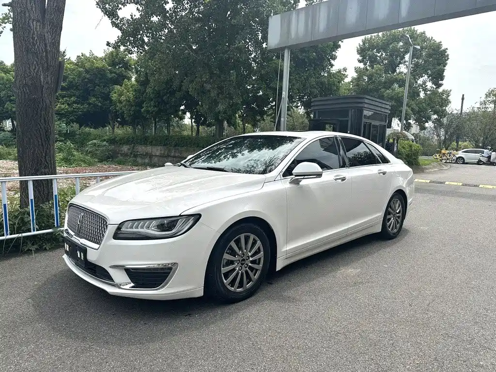 Lincoln MKZ
