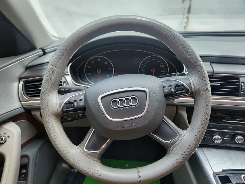 Audi A6L 2012 30 FSI Comfort