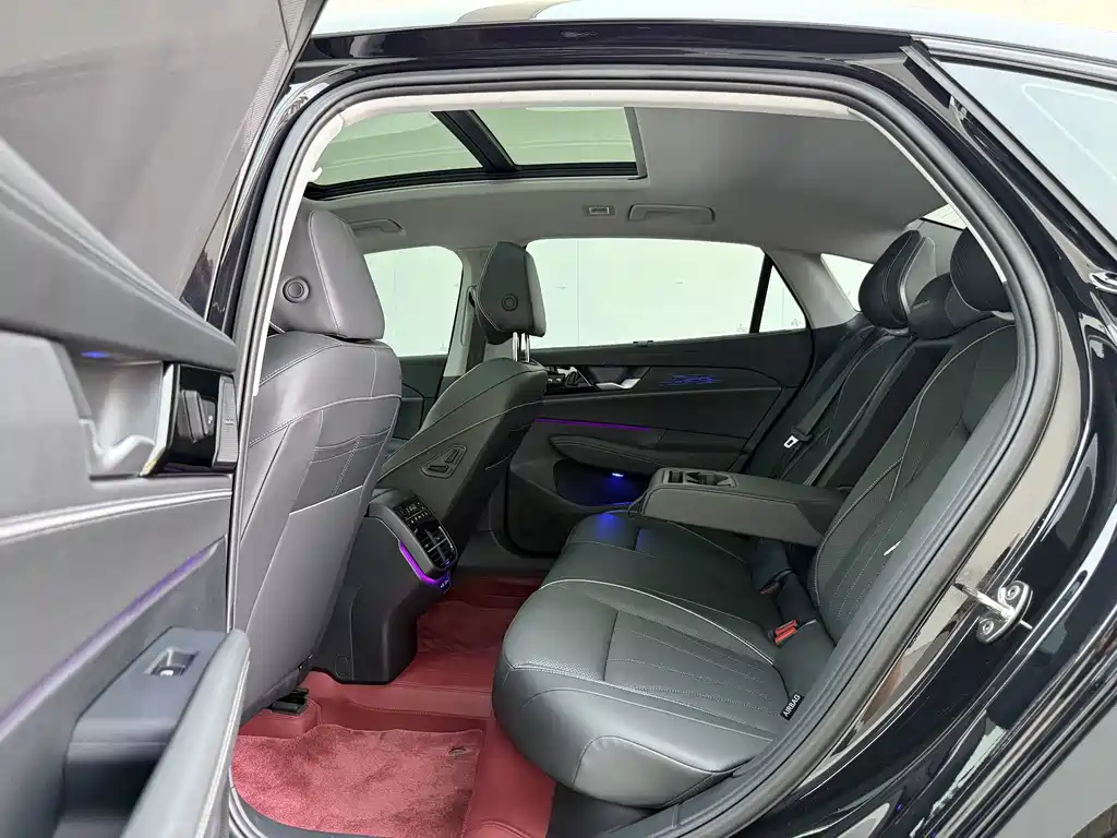 Volkswagen Passat — миниатюра 13