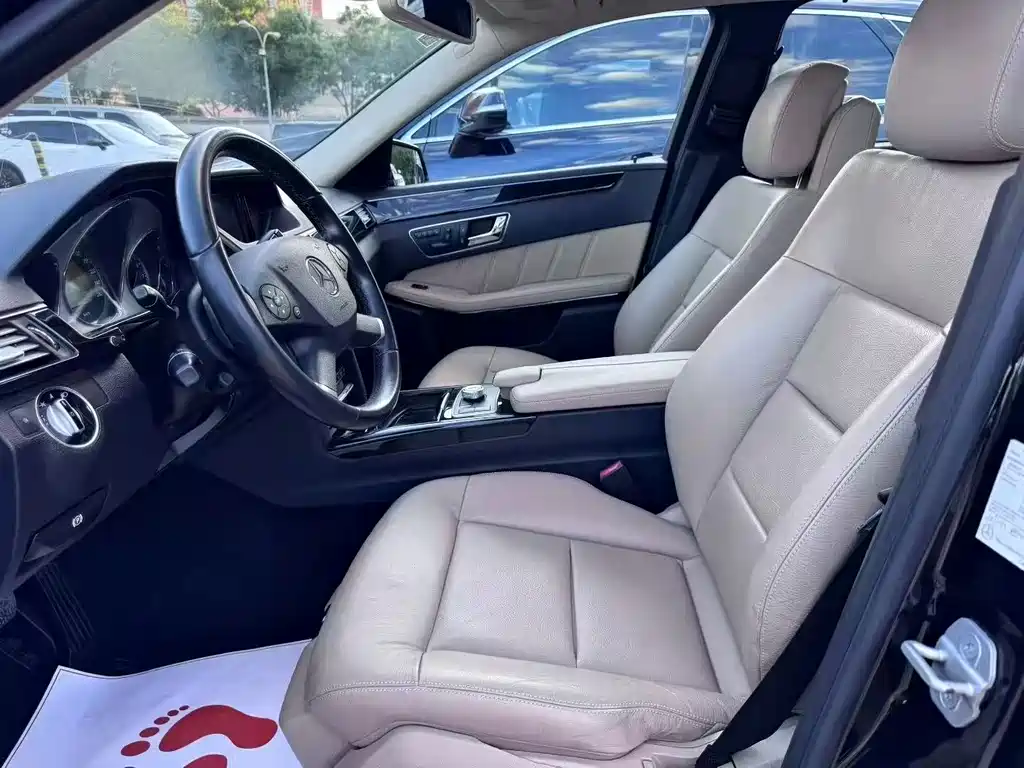 Mercedes-Benz E-Class — миниатюра 4