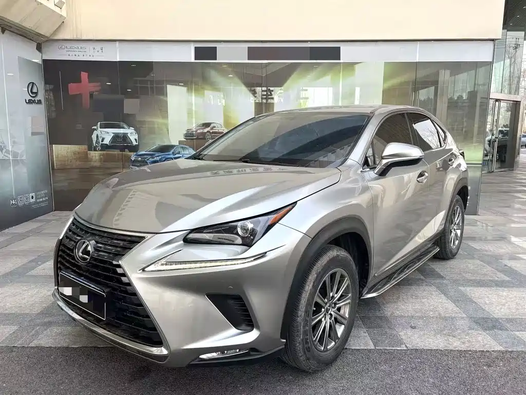 Lexus NX 2021