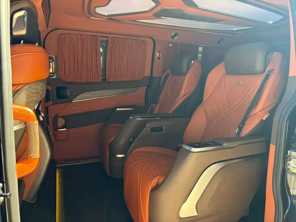 Ford Tourneo — миниатюра 3