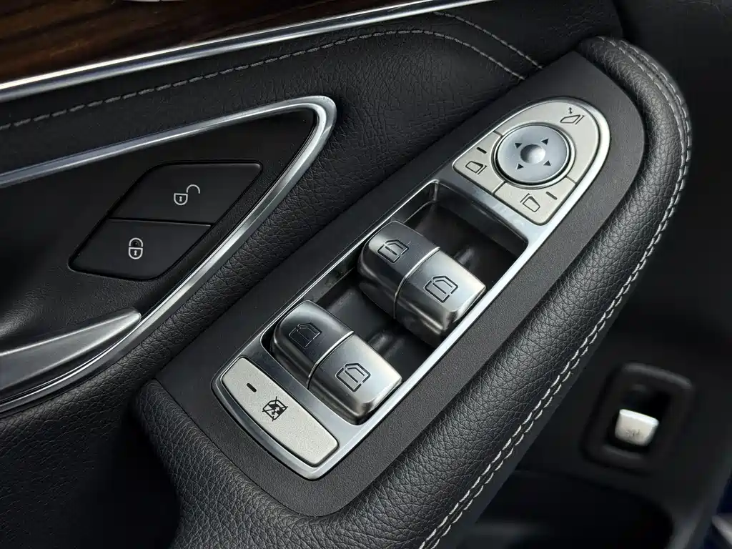 Mercedes-Benz GLC — миниатюра 25