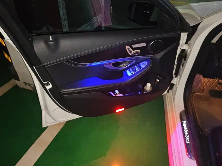 Mercedes-Benz C-Class — миниатюра 7