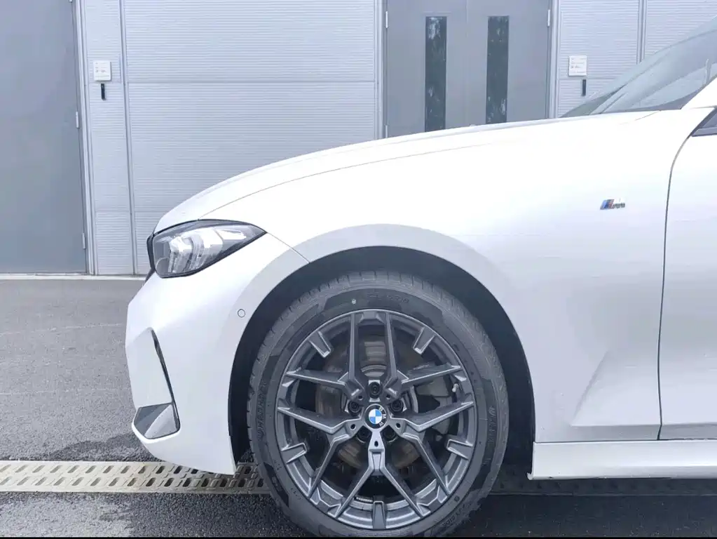 BMW 3 Series 3 2026 330Li M Sport